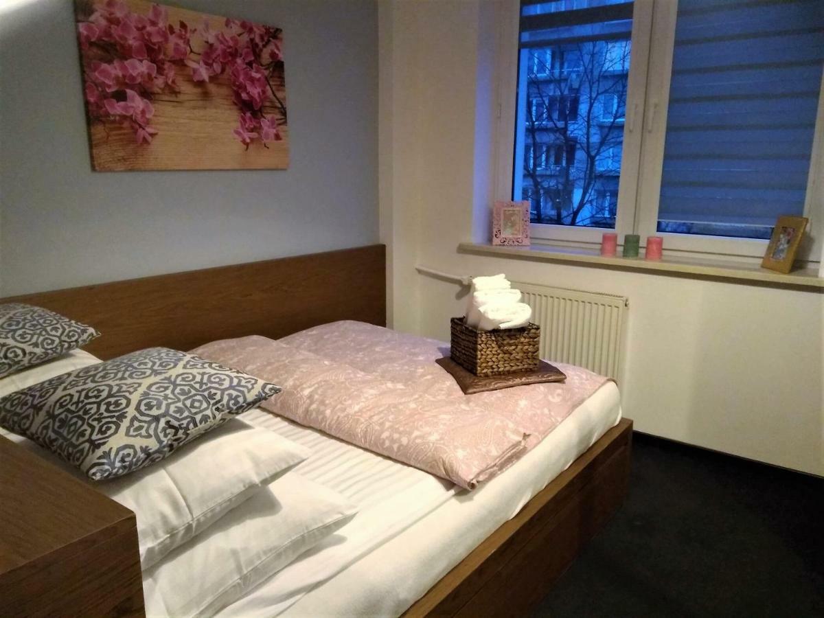 Stylish And Spacious By Cooee Apartments Warsawa Bagian luar foto