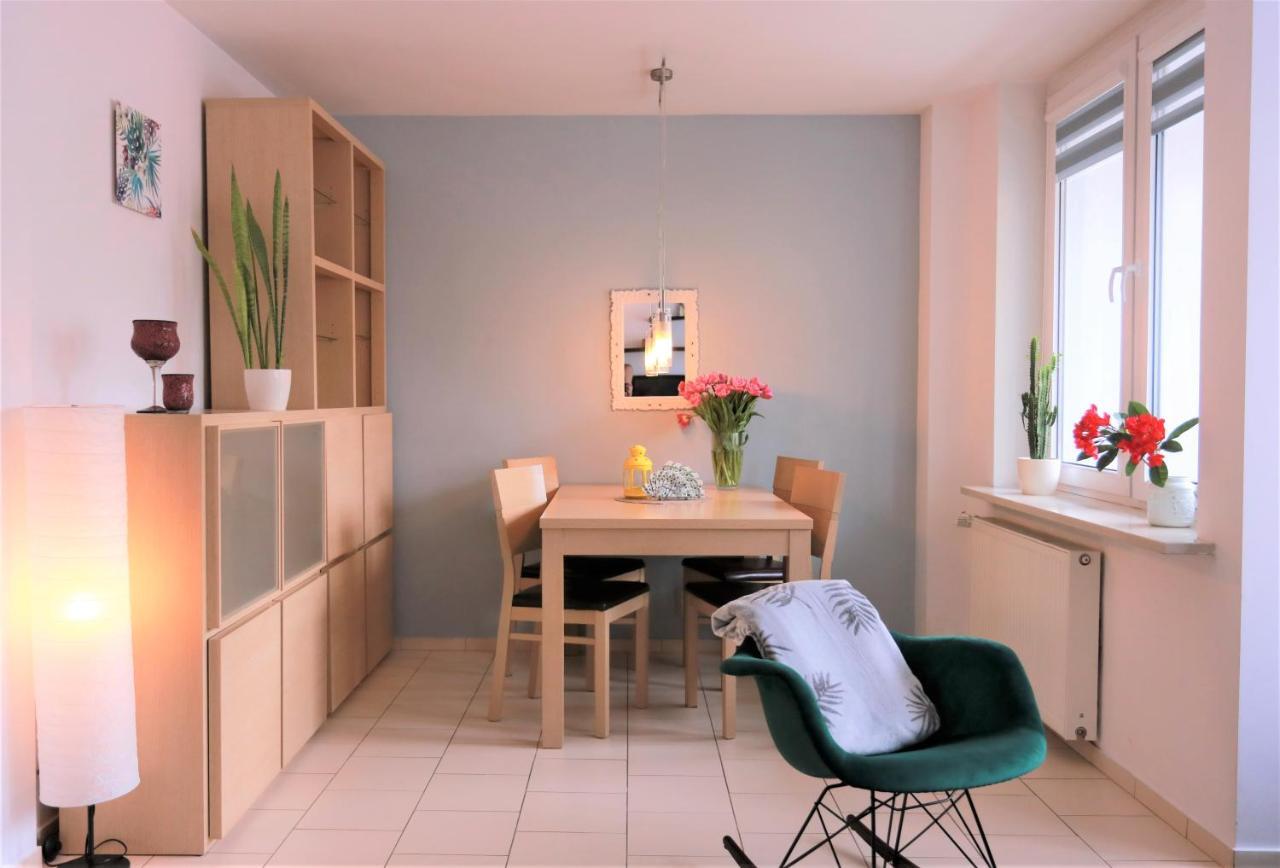 Stylish And Spacious By Cooee Apartments Warsawa Bagian luar foto