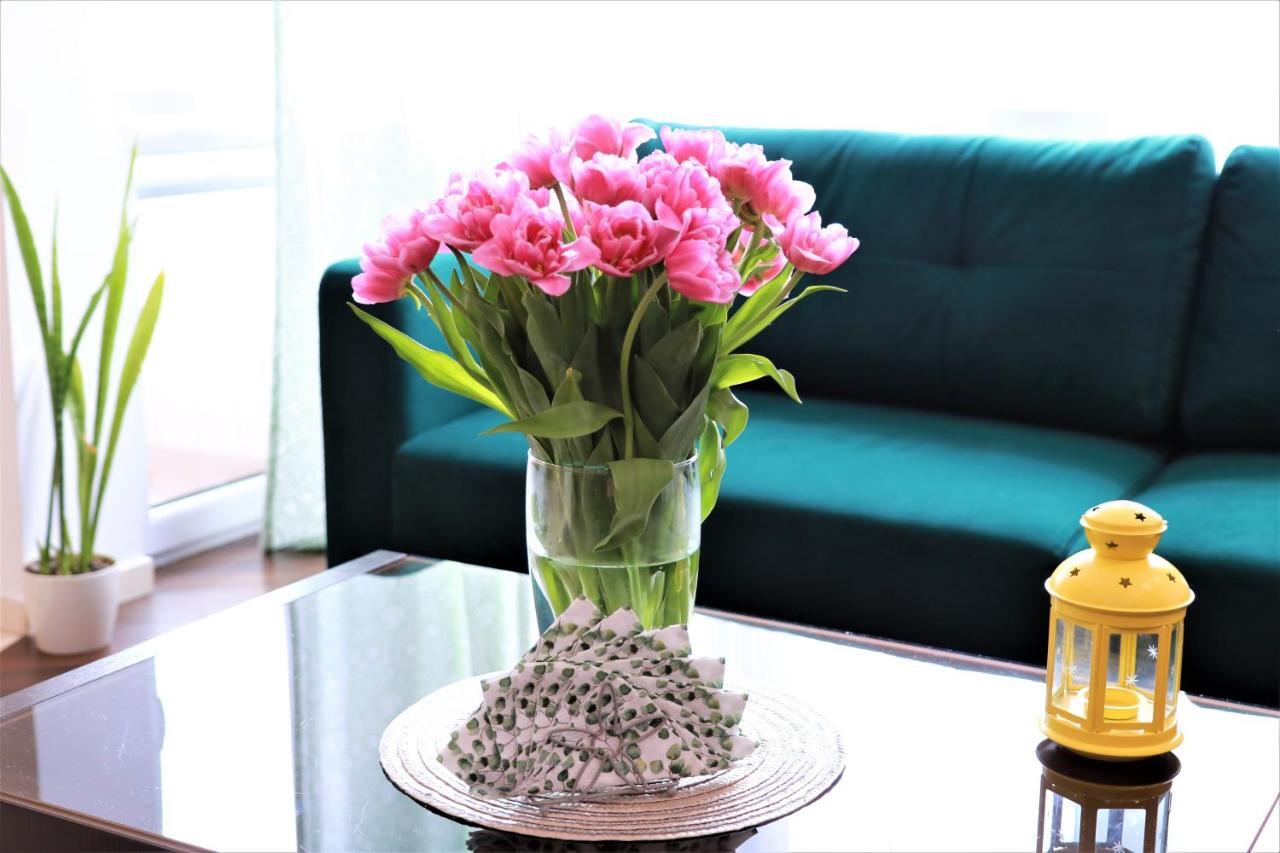 Stylish And Spacious By Cooee Apartments Warsawa Bagian luar foto